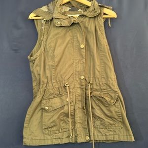 YMI Vest Womens Medium Jacket Hoodie Sleeveless Removable Hood Full Zipper Green